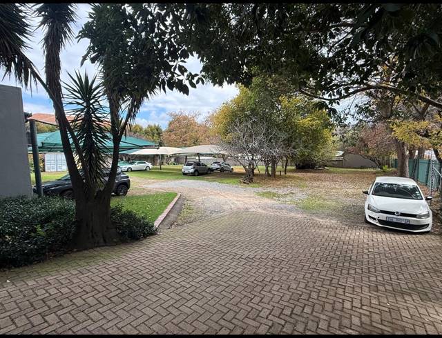 850M² OFFICE FOR SALE IN FERNDALE